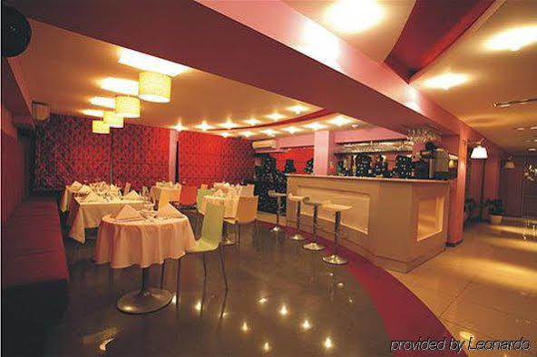 Bulvar Inn Baku Restaurace fotografie